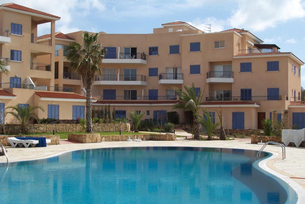 King'S Palace Apartment Paphos Exteriör bild