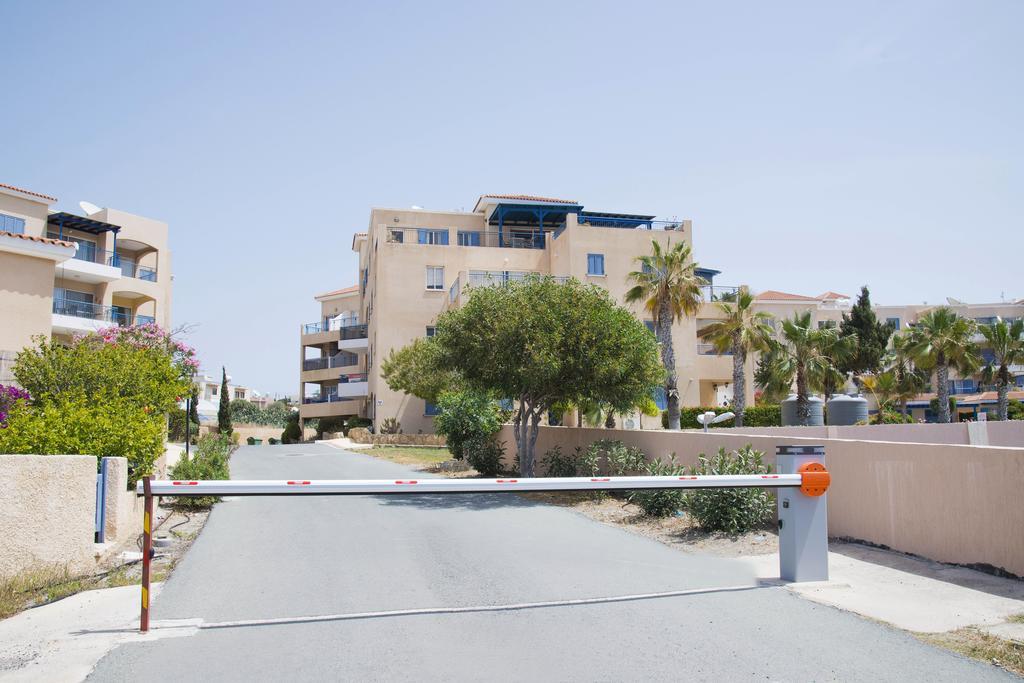 King'S Palace Apartment Paphos Exteriör bild